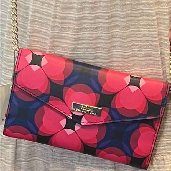 TRINA TURK pink flower chain wallet - Picture 11 of 11